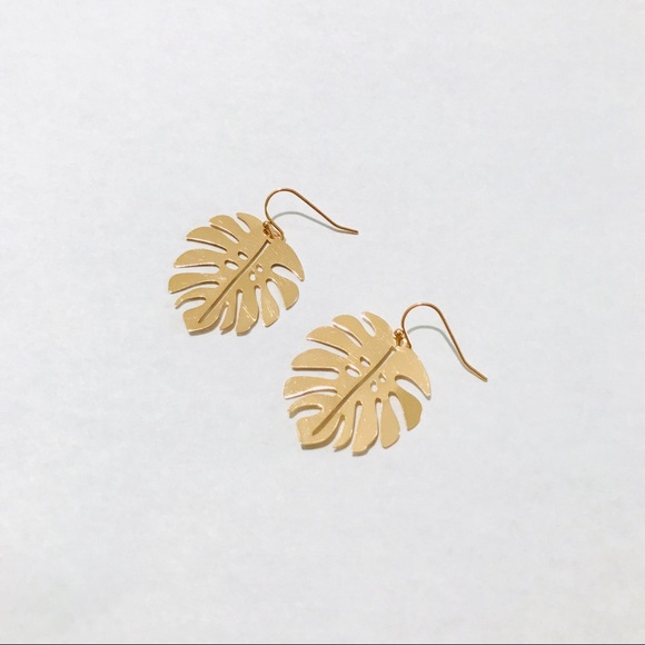 GOLDEN PALM LEAF TROPICAL DROP EARRINGS 1.25” - Picture 7 of 8